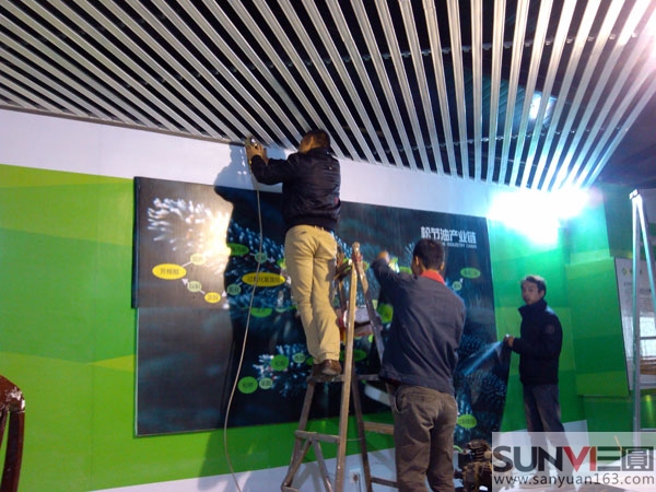 展廳布置現(xiàn)場(chǎng)